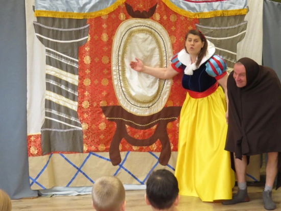 Rybki, Ośmiorniczki, Przedstawienie teatralne, Królewna Snieżka, IV 2026