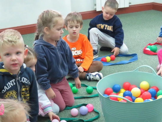 Ośmiorniczki, zajęcia edukacyjne w Bibliotece Miejskiej, 14.10.2025