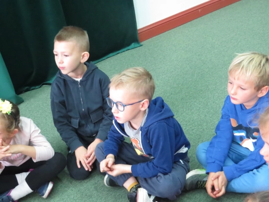 Zerówka, zajęcia edukacyjne w Bibliotece Miejskiej, 13.10.2025